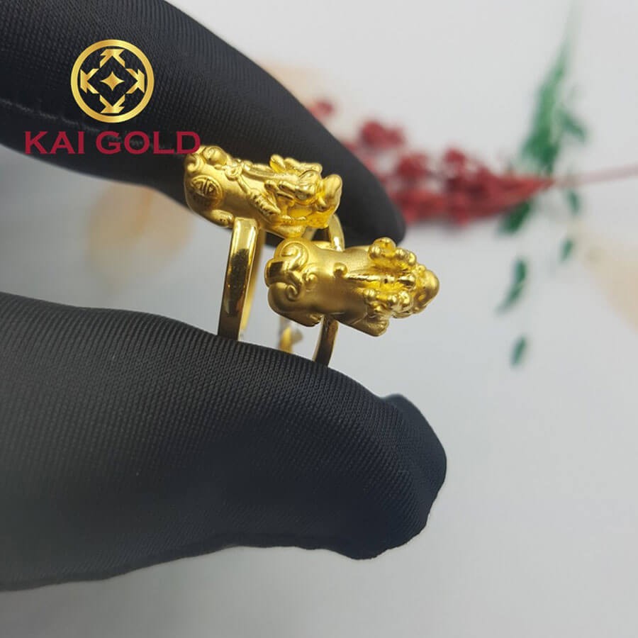 Nhung Loi Ich Khi Deo Nhan Ty Huu Vang Phong Thuy