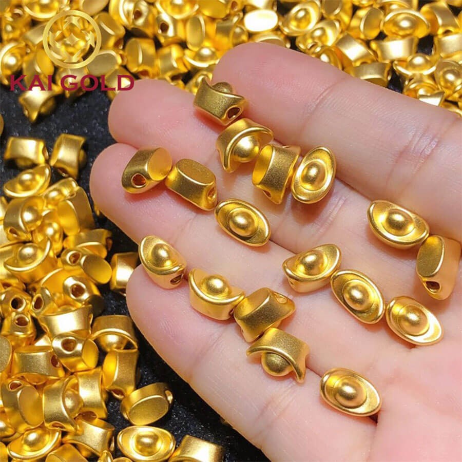 Su Ket Hop Hoan Hao Cua Charm Vang Va Vong Tay Da Phong Thuy