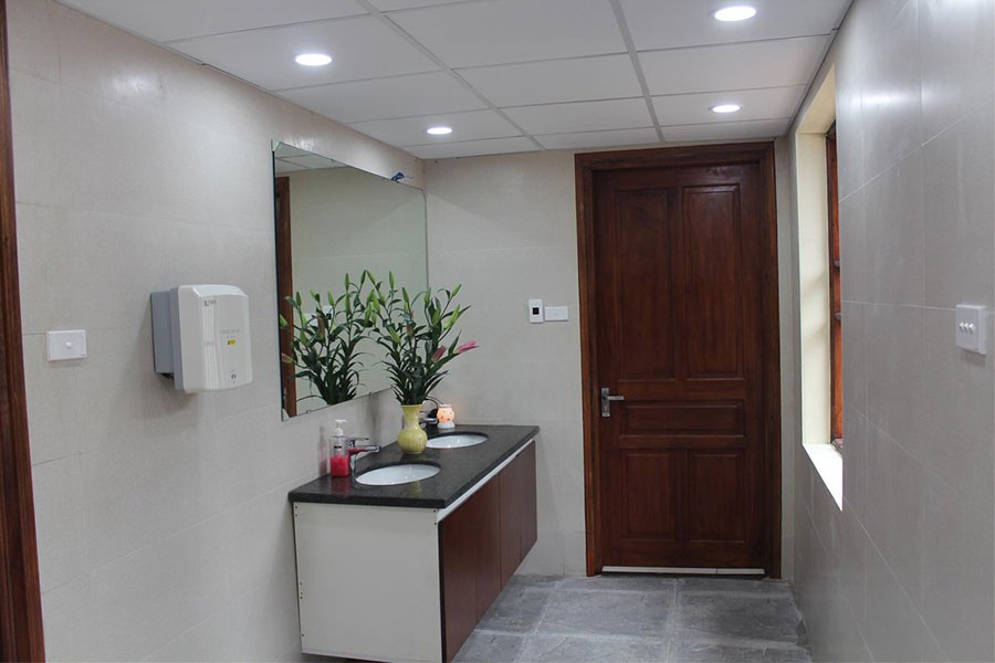 Luon Giu Cua Nha Tam Khep Lai