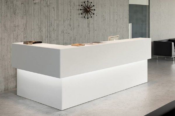 Ban Lam Viec Va Khu Vuc Tiep Tan Trong Phong Thuy Van Phong