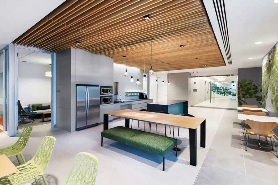 Phong Lam Viec Voi Tran Thap